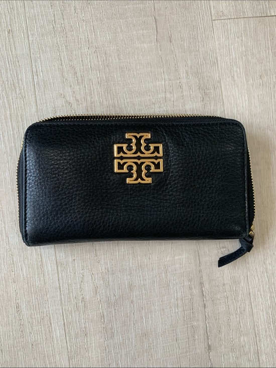 Tory Burch Handbags - Tory Burch Black Leather Zip-Around Wallet with Gold Logo